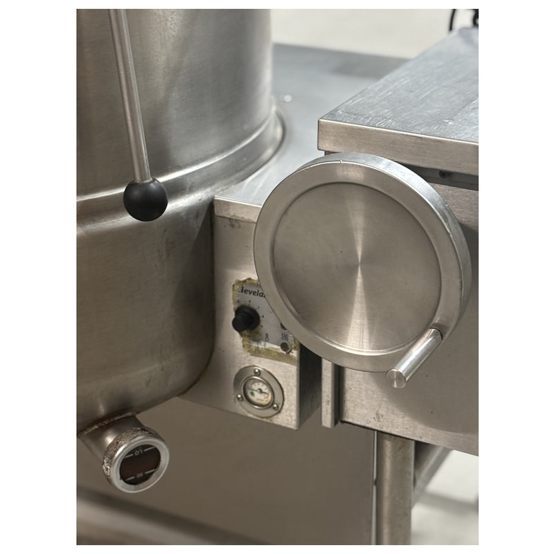 Cleveland Natural Gas 40 Gallon Tilting 2/3 Steam Jacketed Kettle FOR02259