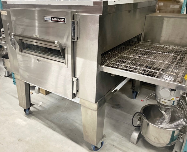 Lincoln Electric Pizza Oven with Conveyor Belt Used FOR01682