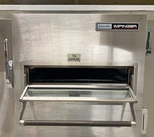 Lincoln Electric Pizza Oven with Conveyor Belt Used FOR01682
