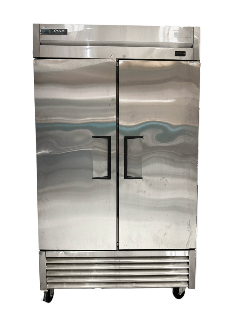 True T-43-C 47" Solid 2-Door Reach-In Refrigerator Used FOR02291