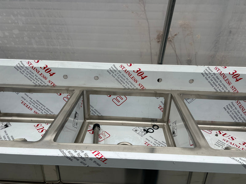 79'' CHEF Three Tub Sink with Centre Drain & No Drainboard CH-2017