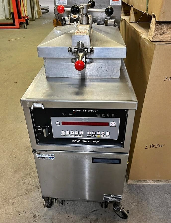 COMPUTRON 8000 USED Henny Penny Pressure Gas Fryer FOR01735