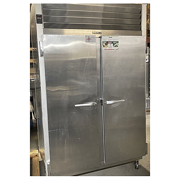 Solid Door Reach in Freezer with Left / Right Hinged Doors Used FOR01465