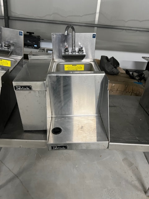 USED 18'' Hand Sink with Faucet FOR01746